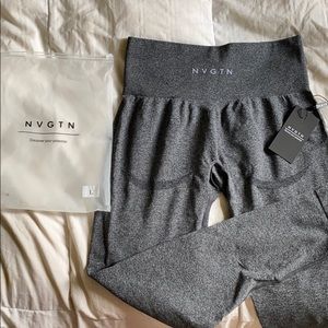 NVGTN GRAY CONTOUR SEAMLESS LEGGINGS